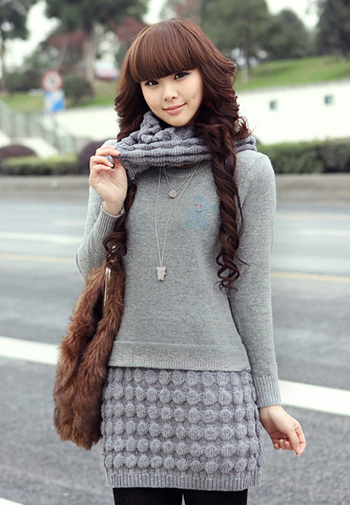 冬季长款毛衣裙巧搭配,展现女性完美身姿