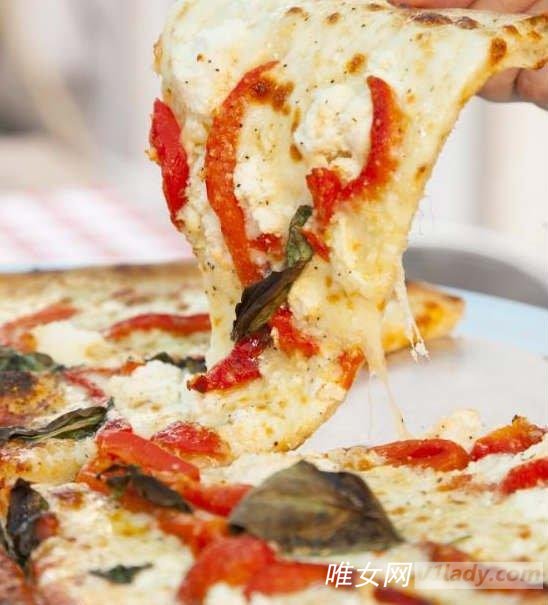 意式披萨和美式披萨有什么区别？